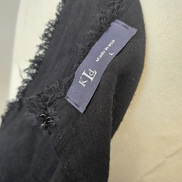 KLd | Large | Black Sleeveless Raw Hem Crop Top - Picture 6 of 9